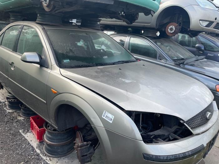 Ford Mondeo III 1.8 16V Sloopvoertuig (2002, Grijs)
