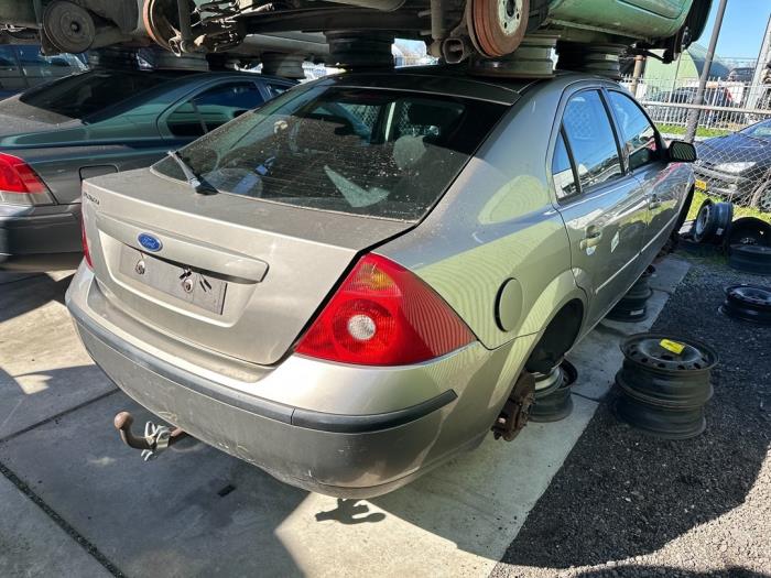Ford Mondeo III 1.8 16V Sloopvoertuig (2002, Grijs)