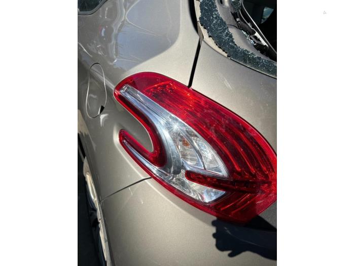 Peugeot 208 I 1.4 16V Sloopvoertuig (2012)