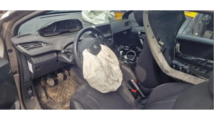 Peugeot 208 I 1.4 16V Sloopvoertuig (2012)