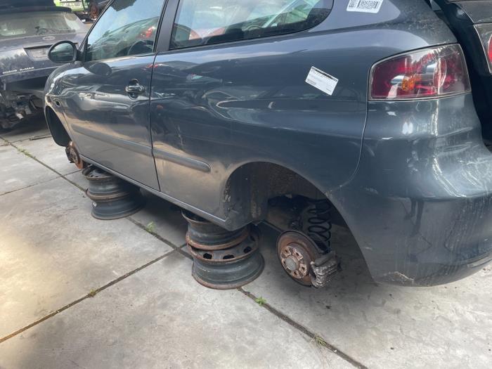 Seat Ibiza III 1.6 16V Sloopvoertuig (2008, Grijs)