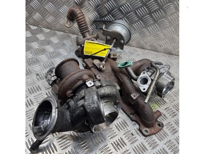 Volvo V70 2.4 D5 20V 205 Sloopvoertuig (2010, Grijs)