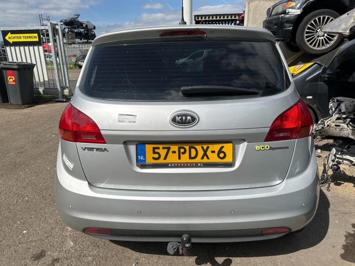 Kia Venga 1.4 CVVT 16V Sloopvoertuig (2011, Grijs)