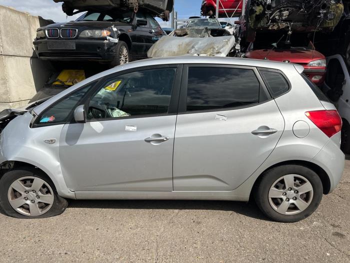 Kia Venga 1.4 CVVT 16V Sloopvoertuig (2011, Grijs)