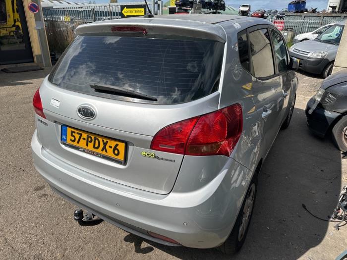 Kia Venga 1.4 CVVT 16V Sloopvoertuig (2011, Grijs)
