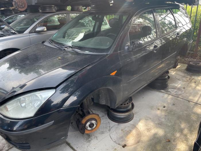 Ford Focus 1 Wagon 1.6 16V Sloopvoertuig (2003, Zwart)