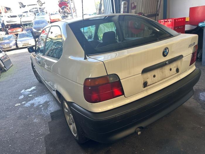 BMW 3 serie Compact 316i Sloopvoertuig (1995, Wit)