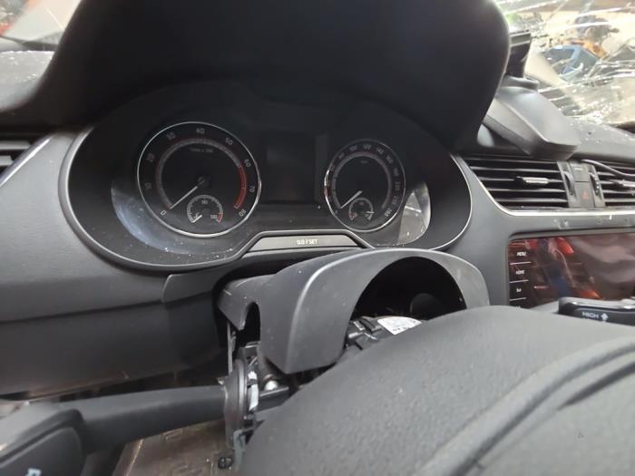 Skoda Octavia Combi 2.0 TSI RS 245 16V Sloopvoertuig (2020, Staal, Grijs)