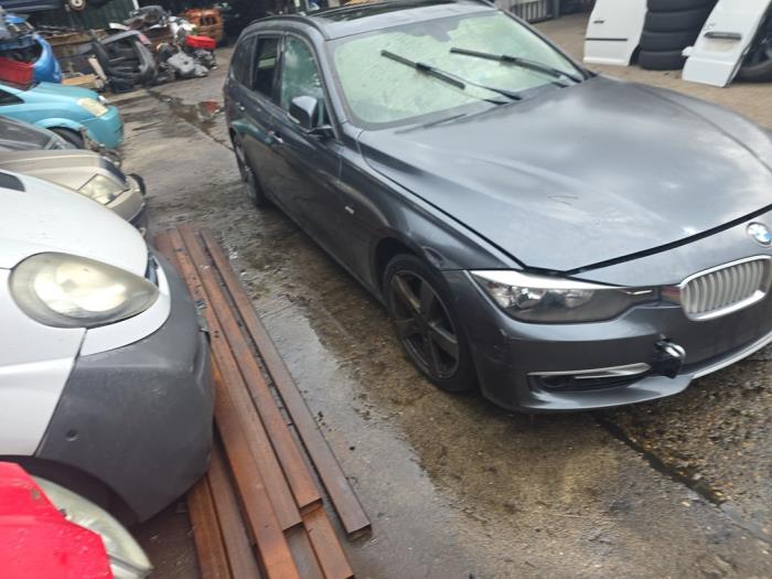 BMW 3 serie Touring 318d 2.0 16V Sloopvoertuig (2014)