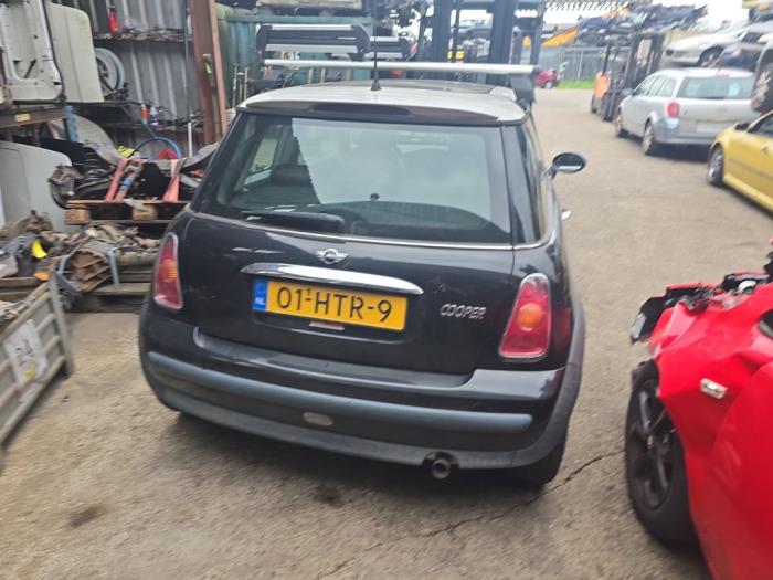 Mini Mini Sloopvoertuig (2003, Zwart, Wit)