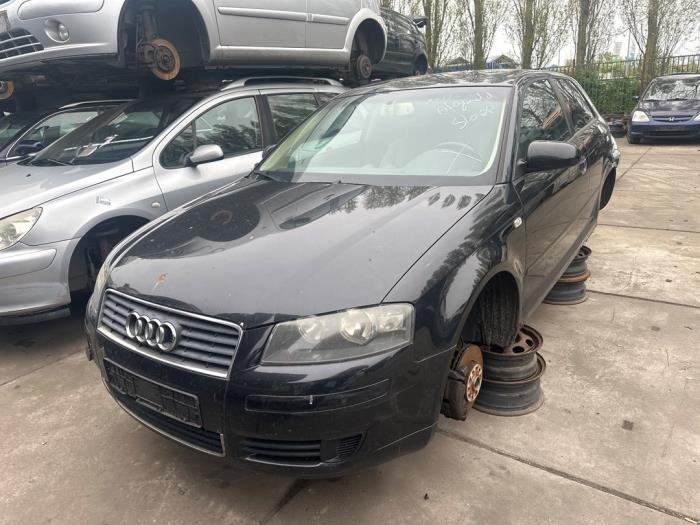 Audi A3 1.6 16V FSI Sloopvoertuig (2003, Zwart)
