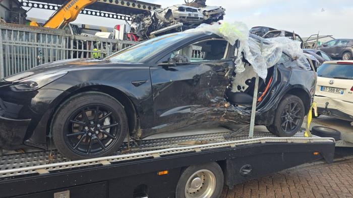 Tesla Model 3 Standard RWD Plus, Long Range RWD Sloopvoertuig (2022)