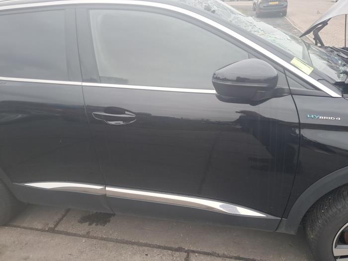 Peugeot 3008 II 1.6 16V Hybrid4 Sloopvoertuig (2023, Zwart)