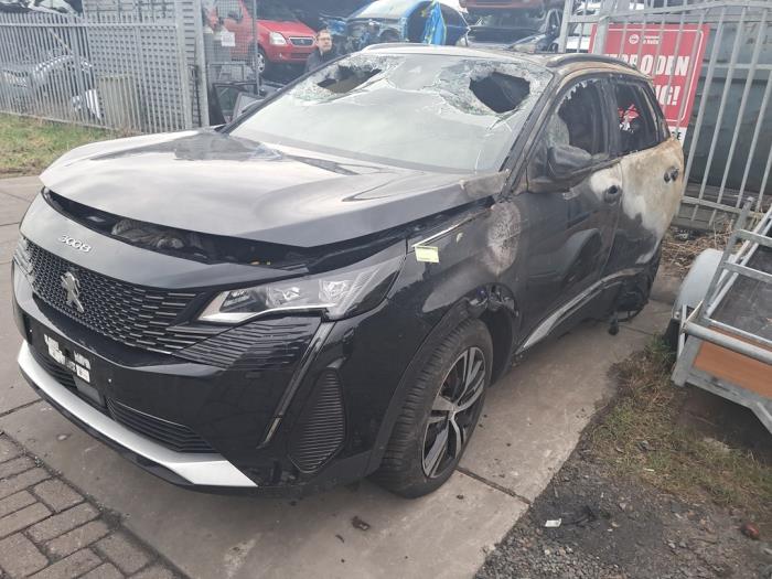 Peugeot 3008 II 1.6 16V Hybrid4 Sloopvoertuig (2023, Zwart)