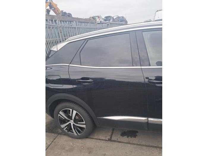 Peugeot 3008 II 1.6 16V Hybrid4 Sloopvoertuig (2023, Zwart)