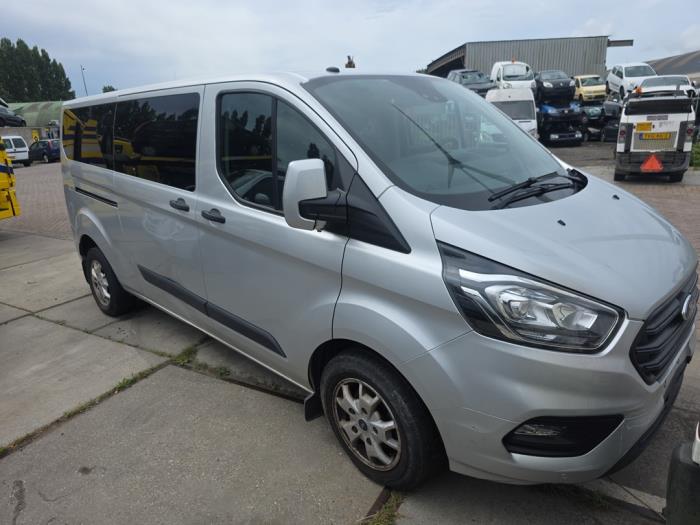Ford Transit Custom 2.0 TDCi 16V Eco Blue 105 Sloopvoertuig (2018, Zilvergrijs, Moondust)