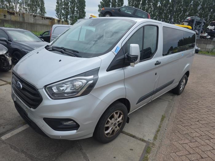 Ford Transit Custom 2.0 TDCi 16V Eco Blue 105 Sloopvoertuig (2018, Zilvergrijs, Moondust)