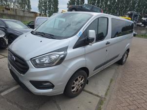Ford Transit Custom 2.0 TDCi 16V Eco Blue 105 Sloopvoertuig (2018, Zilvergrijs, Moondust)