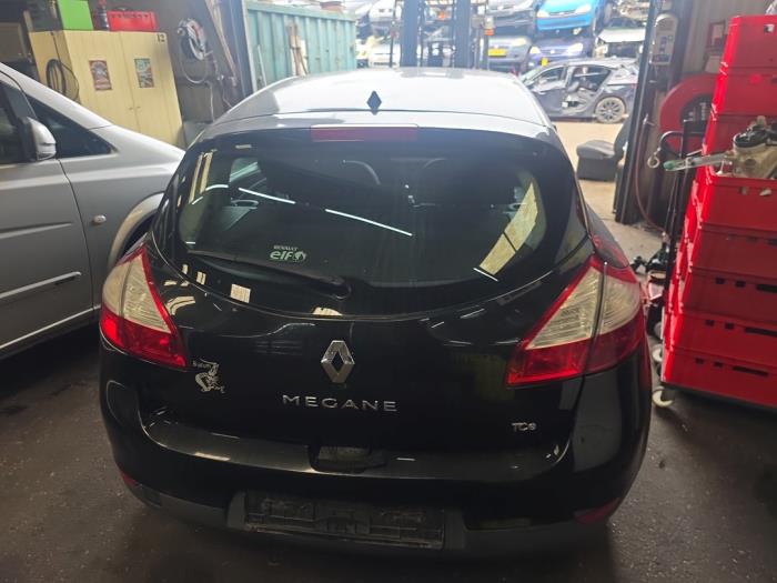 Renault Megane III Berline 1.4 16V TCe 130 Sloopvoertuig (2010, Zwart)