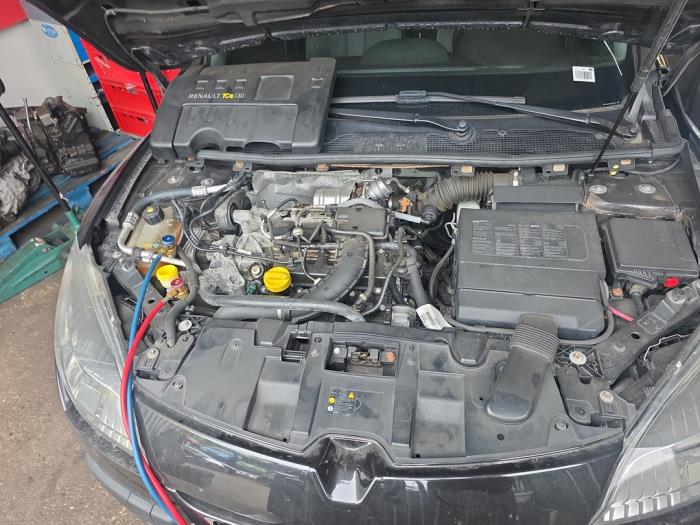 Renault Megane III Berline 1.4 16V TCe 130 Sloopvoertuig (2010, Zwart)