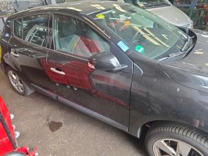 Renault Megane III Berline 1.4 16V TCe 130 Sloopvoertuig (2010, Zwart)