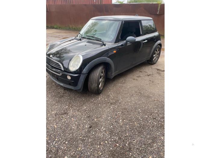 BMW Mini One/Cooper 1.6 16V One Sloopvoertuig (2001, Zwart)