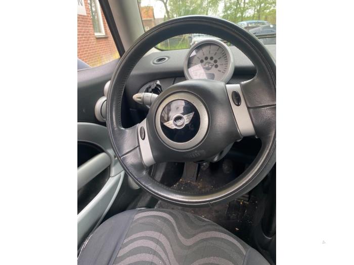 BMW Mini One/Cooper 1.6 16V One Sloopvoertuig (2001, Zwart)