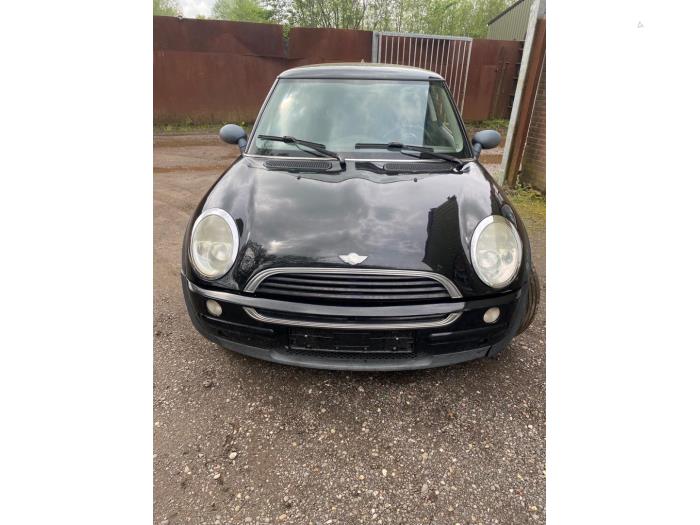 BMW Mini One/Cooper 1.6 16V One Sloopvoertuig (2001, Zwart)