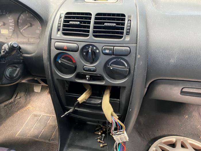 Mitsubishi Carisma 1.8 GDI 16V Sloopvoertuig (1998, Grijs)