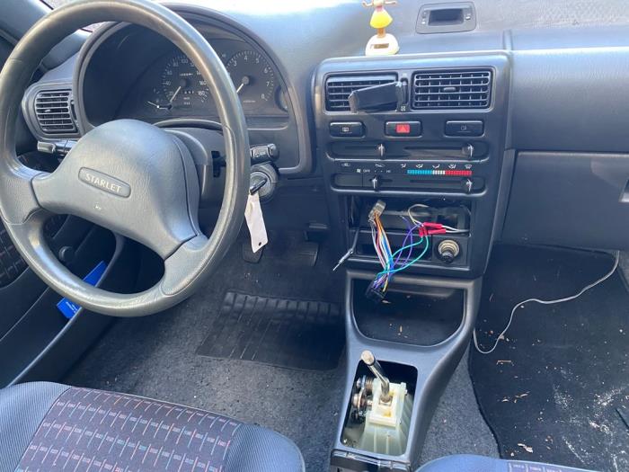 Toyota Starlet 1.3 Friend,XLi 12V Sloopvoertuig (1994, Zwart)