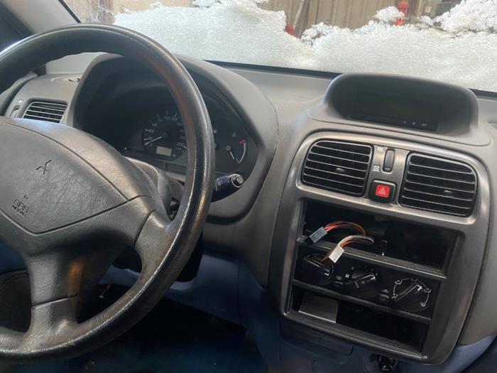 Mitsubishi Space Star 1.3 16V Sloopvoertuig (2000, Grijs)