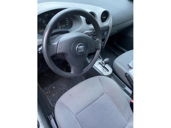 Seat Cordoba 1.4 16V Sloopvoertuig (2003, Grijs)