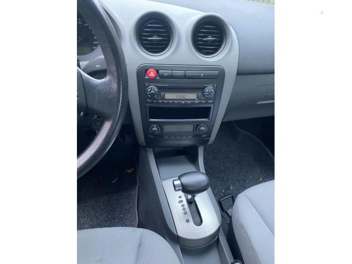 Seat Cordoba 1.4 16V Sloopvoertuig (2003, Grijs)