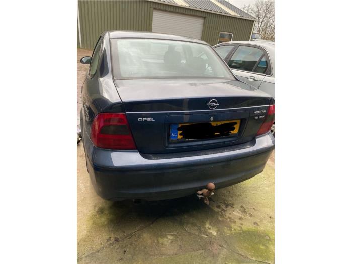 Opel Vectra B 1.6 16V Ecotec Sloopvoertuig (2000, Blauw)
