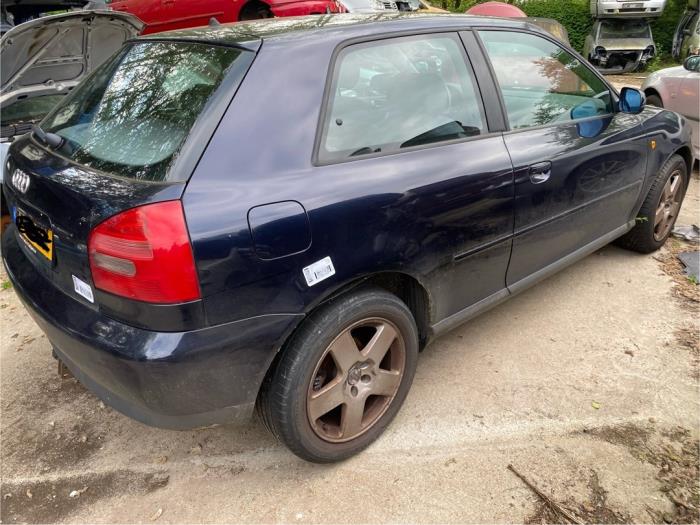 Audi A3 1.6 Sloopvoertuig (1999, Blauw)