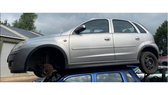 Opel Corsa C 1.2 16V Sloopvoertuig (2004, Grijs)