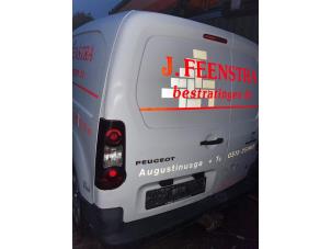 Peugeot Partner 1.6 HDI 75 Phase 2 Sloopvoertuig (2015, Graniet)