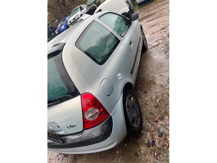 Renault Clio II 1.2 16V Sloopvoertuig (2003, Grijs)