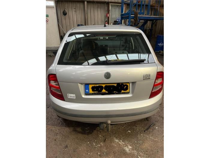 Skoda Fabia 1.4i Sloopvoertuig (2000, Grijs)