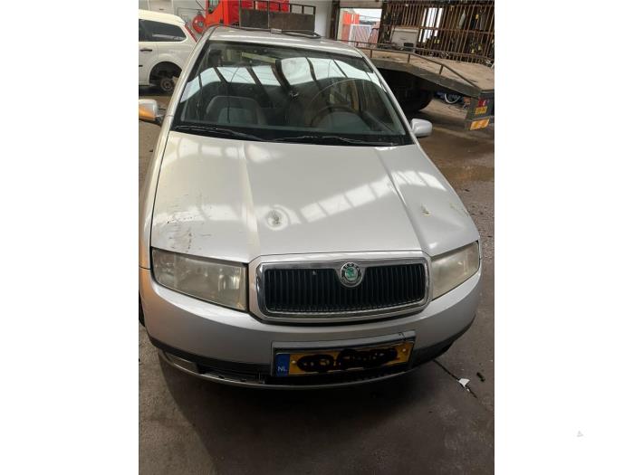 Skoda Fabia 1.4i Sloopvoertuig (2000, Grijs)