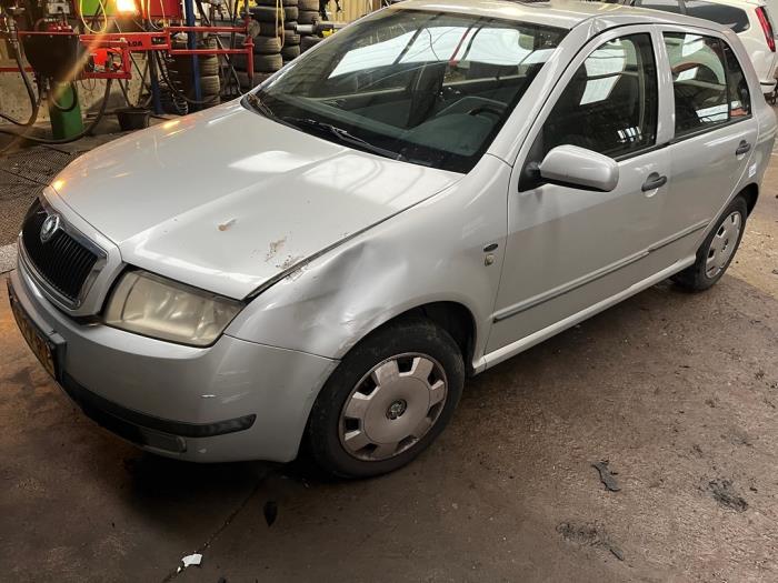 Skoda Fabia 1.4i Sloopvoertuig (2000, Grijs)