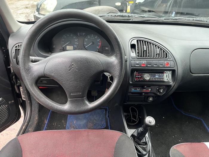 Citroen Saxo 1.1i X,SX Sloopvoertuig (2001, Zwart)