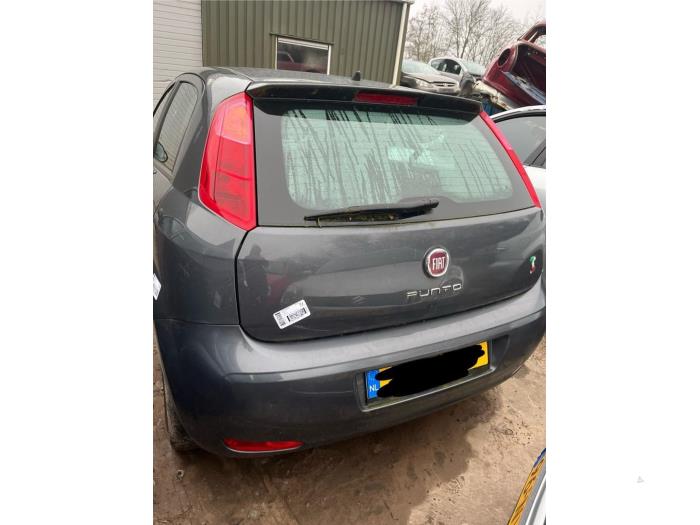 Fiat Punto III 0.9 TwinAir Turbo 100 Sloopvoertuig (2014, Grijs)