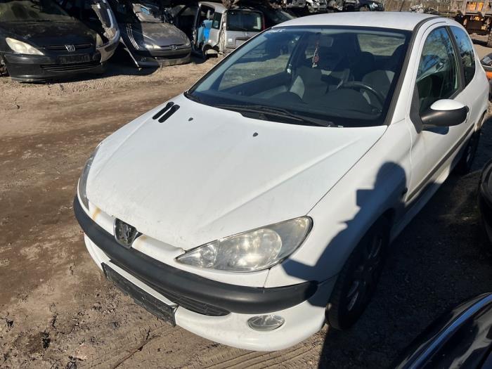 Peugeot 206 1.6 16V Sloopvoertuig (2003, Wit)