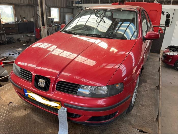 Seat Leon 1.8 20V Sloopvoertuig (2002, Rood)
