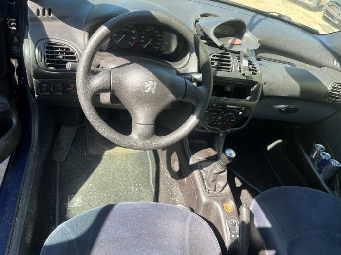 Peugeot 206 1.4 XR,XS,XT,Gentry Sloopvoertuig (2000, Blauw)