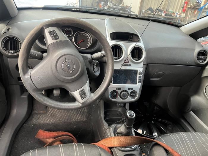 Opel Corsa D 1.3 CDTi 16V ecoFLEX Sloopvoertuig (2010, Zwart)