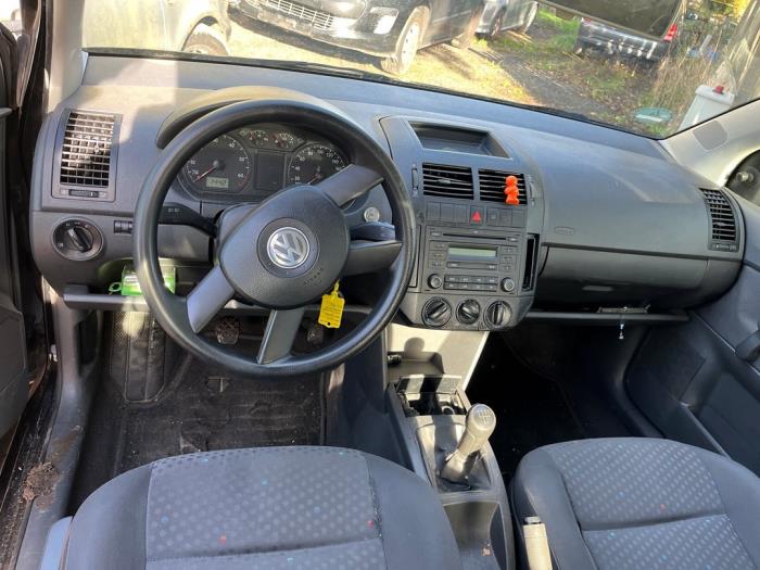 Volkswagen Polo IV 1.2 Sloopvoertuig (2003, Zwart)