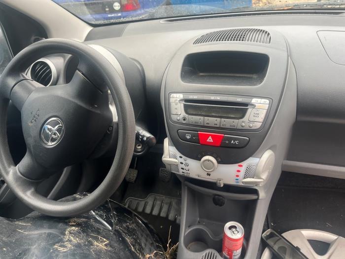 Toyota Aygo 1.0 12V VVT-i Sloopvoertuig (2009, Grijs)