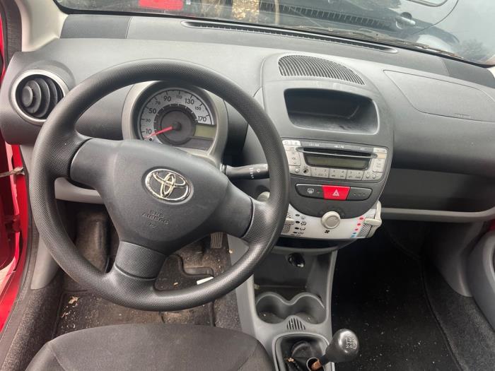 Toyota Aygo 1.0 12V VVT-i Sloopvoertuig (2009, Grijs)